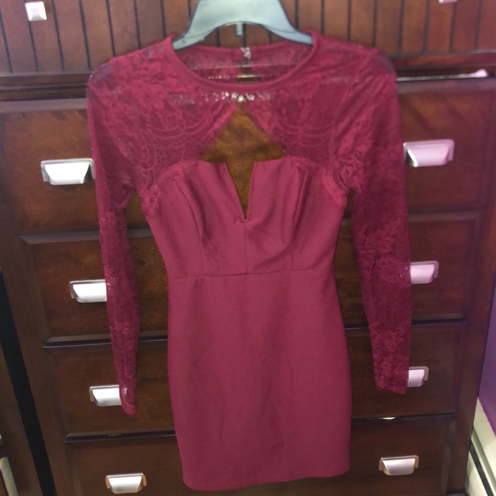 FN “Case of Lovers Lace Dress” ❤️ - Picture 2 of 8